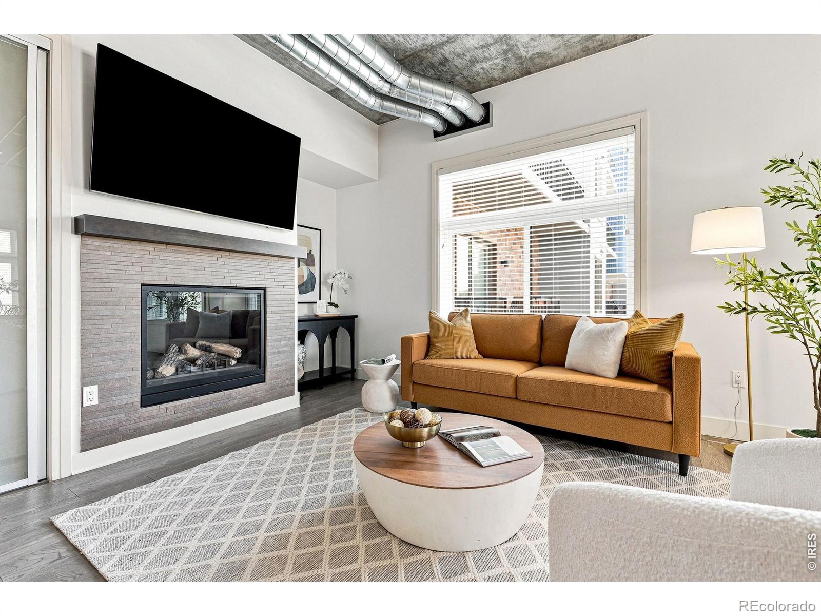 MLS Image #11 for 3401  arapahoe avenue,boulder, Colorado