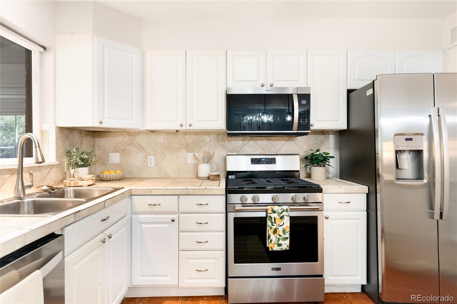 MLS Image #11 for 1176  tucson street,aurora, Colorado
