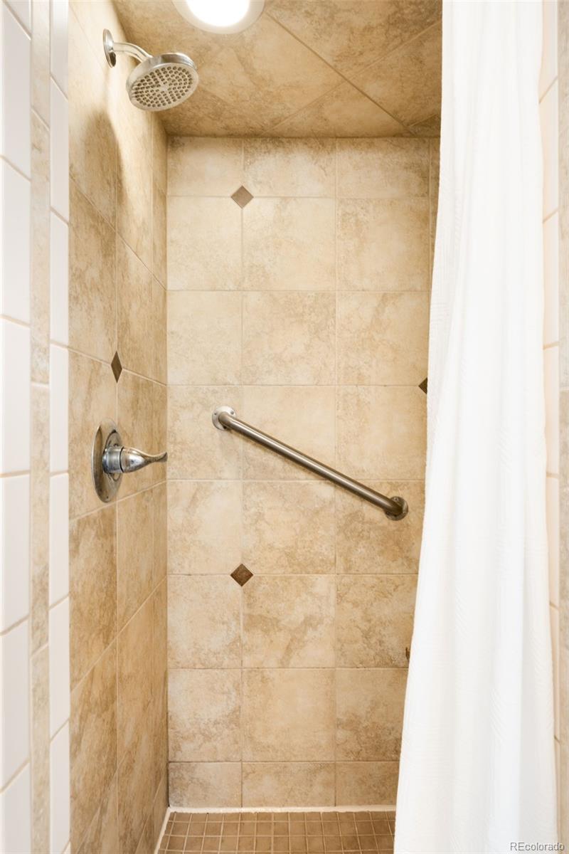 MLS Image #22 for 1176  tucson street,aurora, Colorado