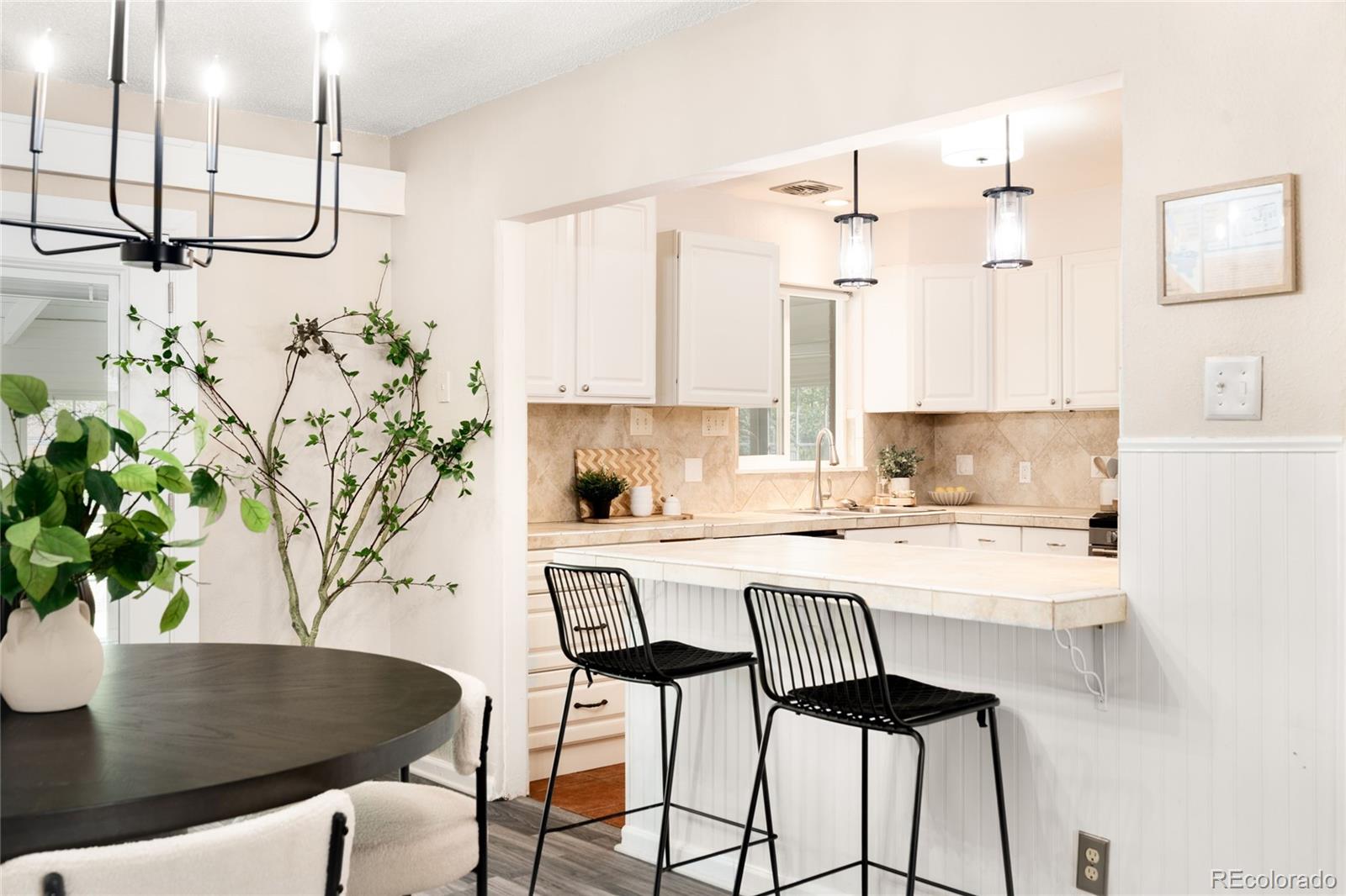 MLS Image #8 for 1176  tucson street,aurora, Colorado