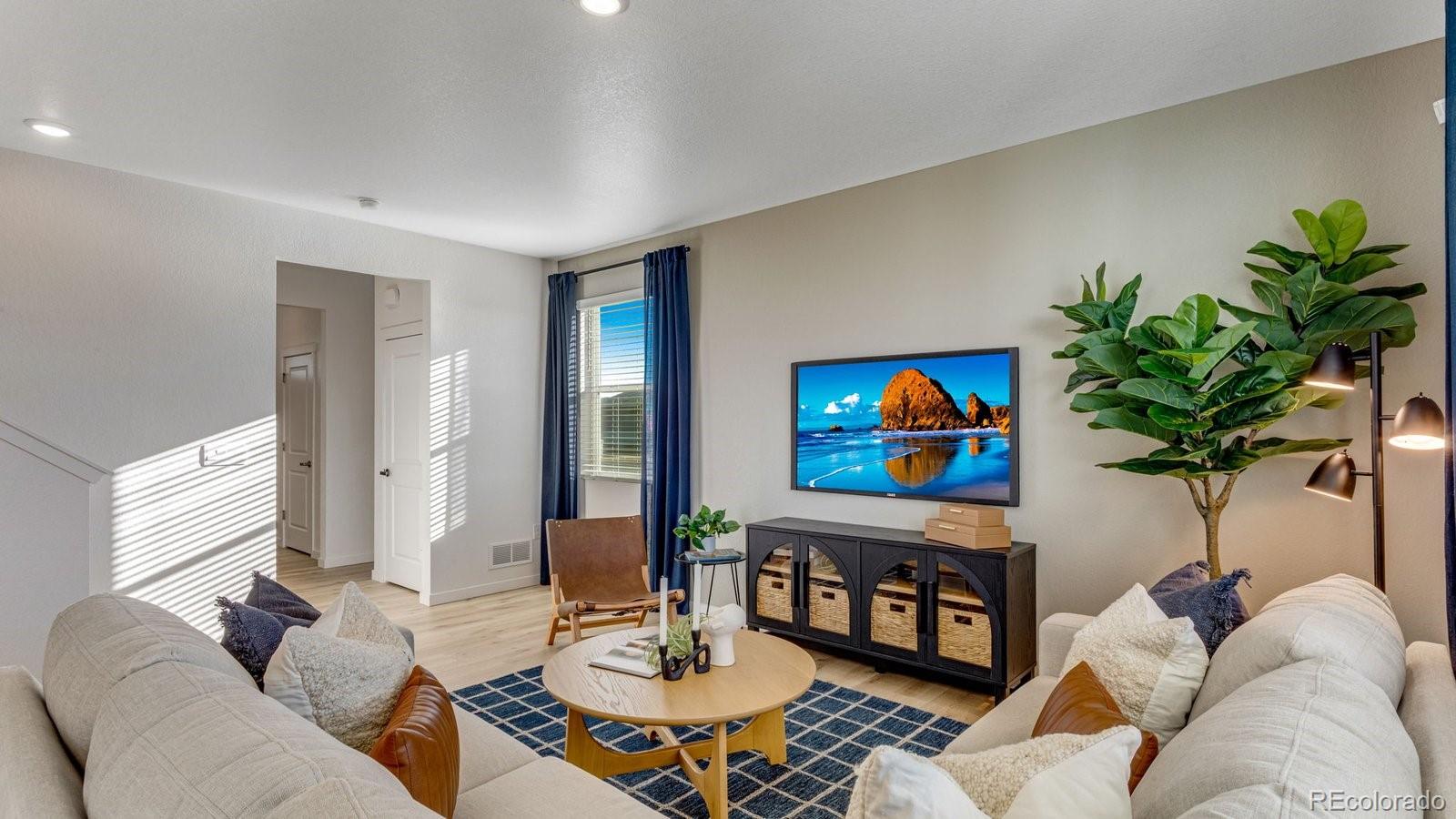 MLS Image #3 for 727  ayrshire road,johnstown, Colorado