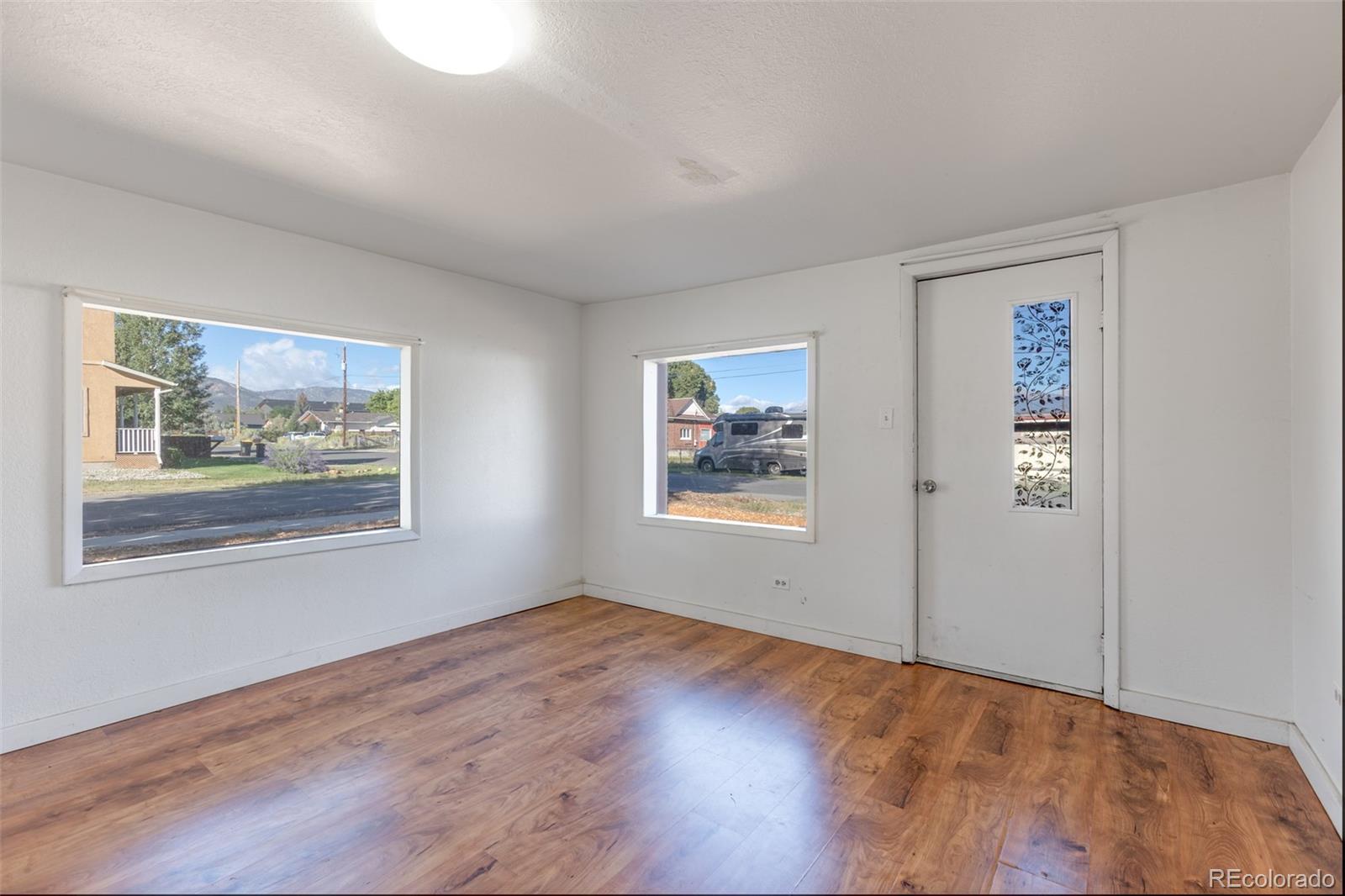 MLS Image #14 for 947  j street,salida, Colorado