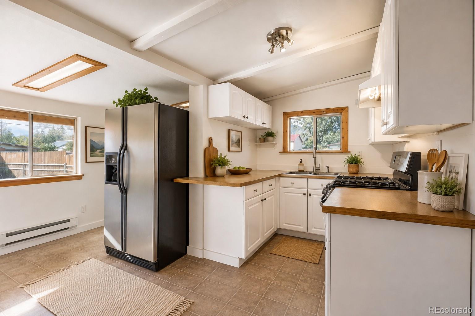 MLS Image #3 for 947  j street,salida, Colorado