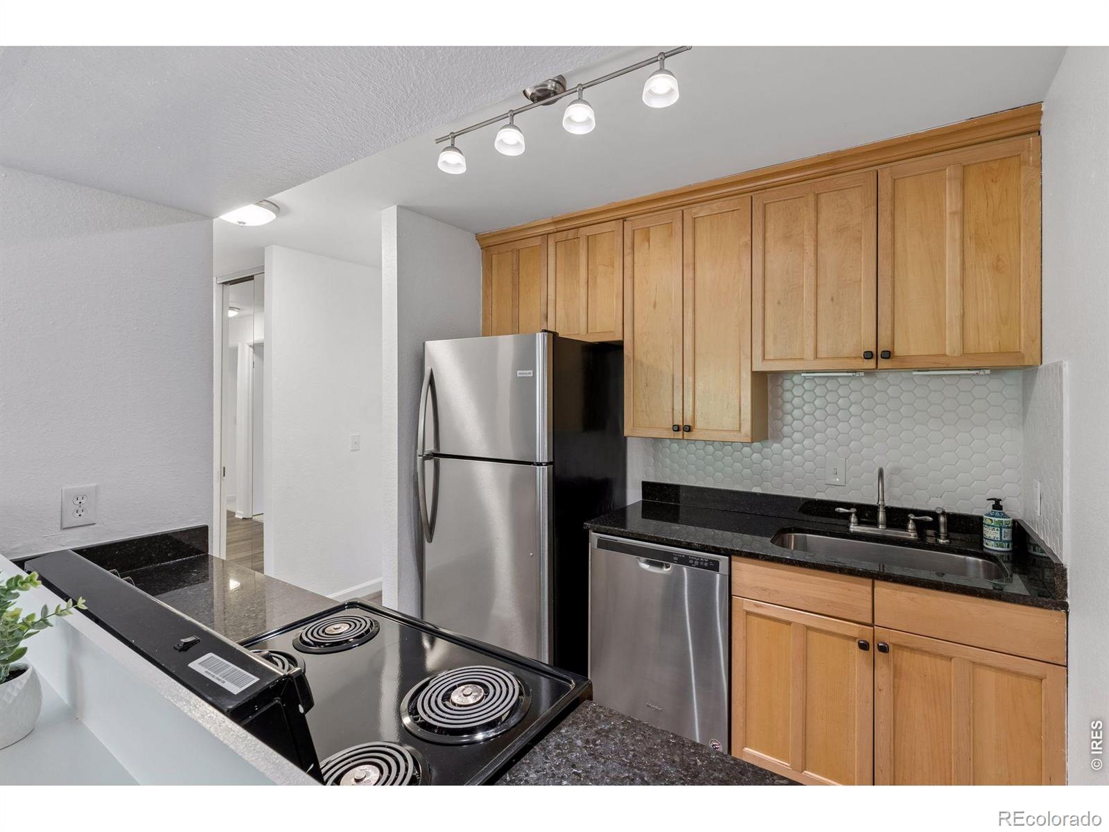 MLS Image #10 for 2707  valmont road,boulder, Colorado