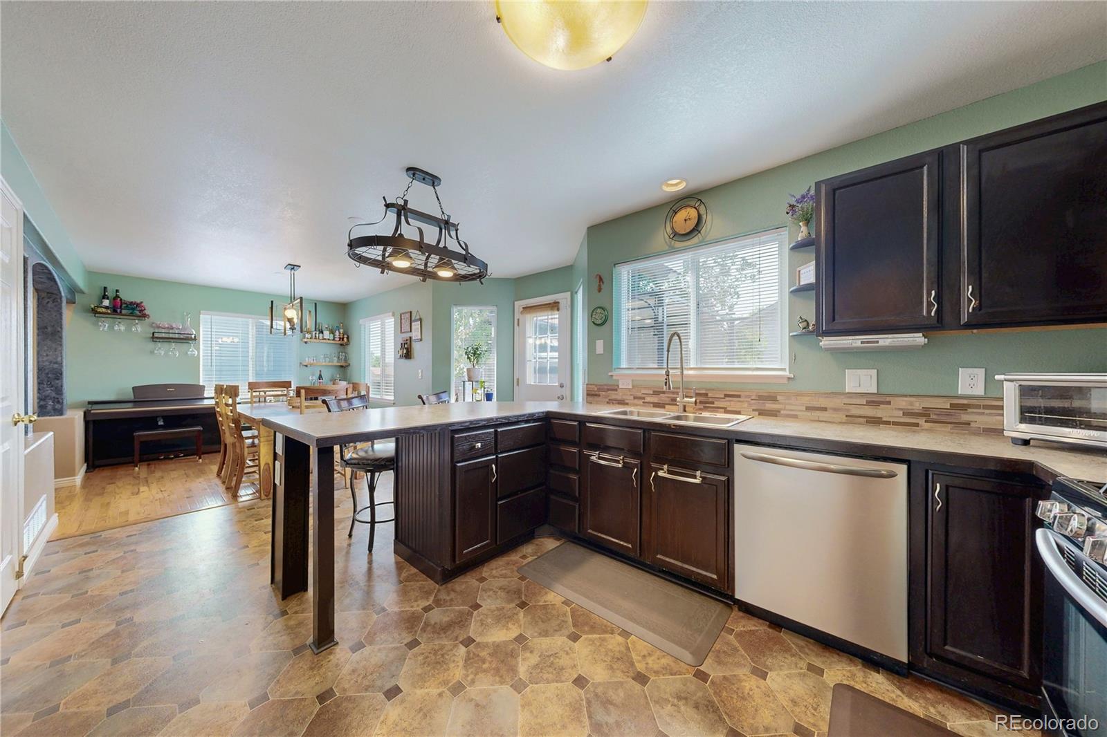 MLS Image #10 for 3173  50th avenue,greeley, Colorado