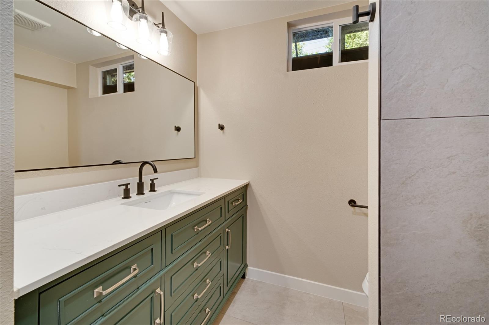 MLS Image #16 for 6930  alan drive,denver, Colorado