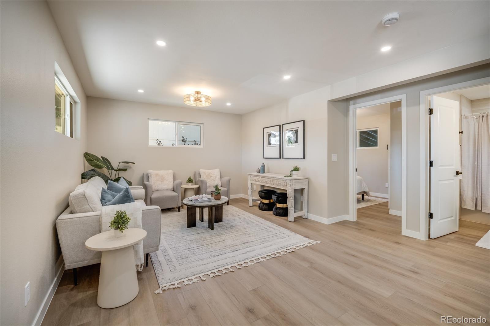 MLS Image #6 for 6930  alan drive,denver, Colorado