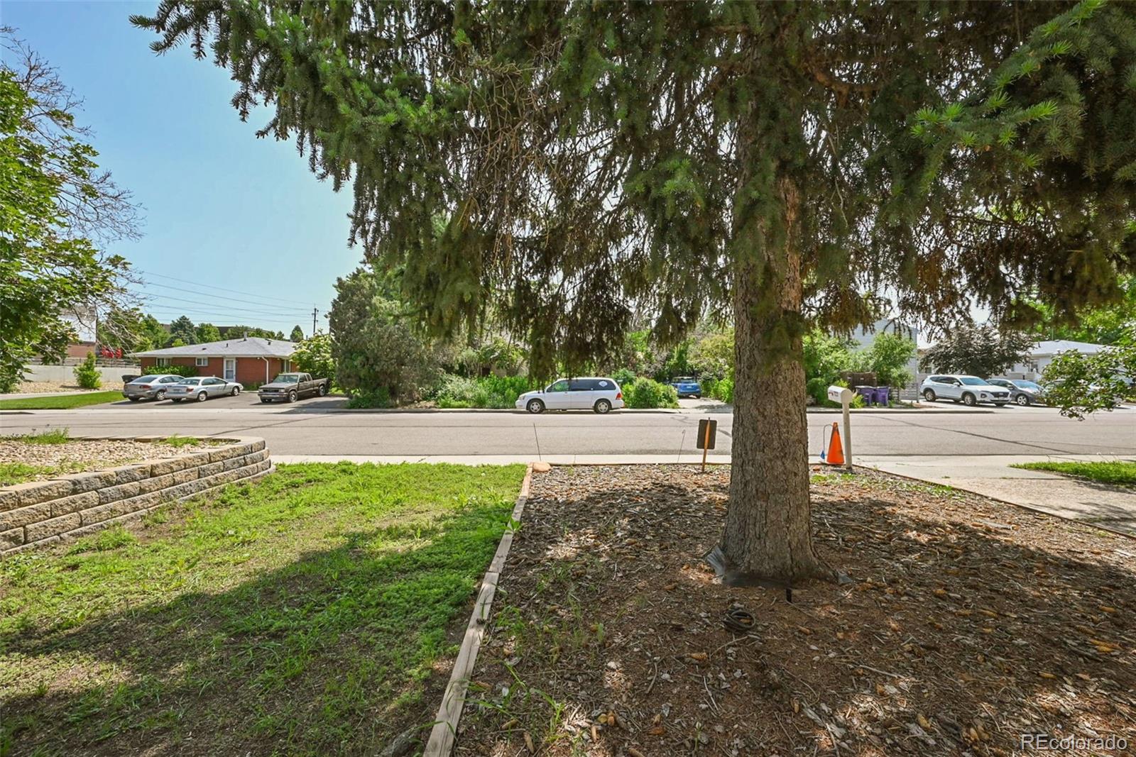 MLS Image #4 for 735 s krameria street,denver, Colorado