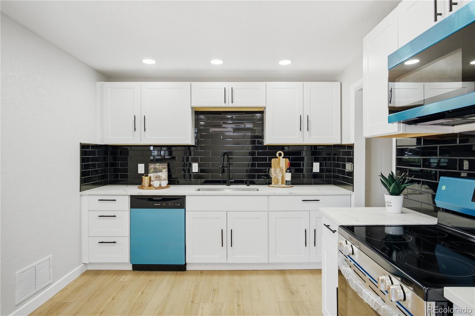 MLS Image #10 for 3049  ursula street,aurora, Colorado