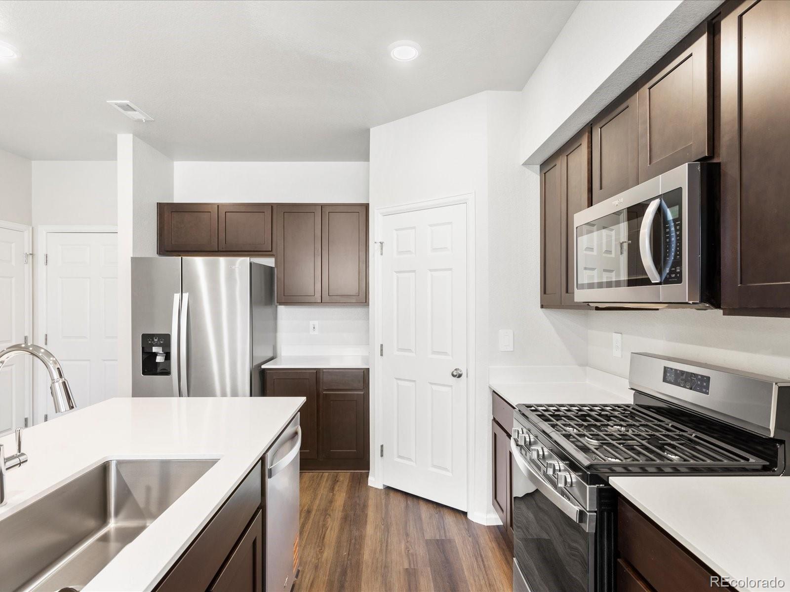 MLS Image #10 for 1600  riverplace drive,windsor, Colorado