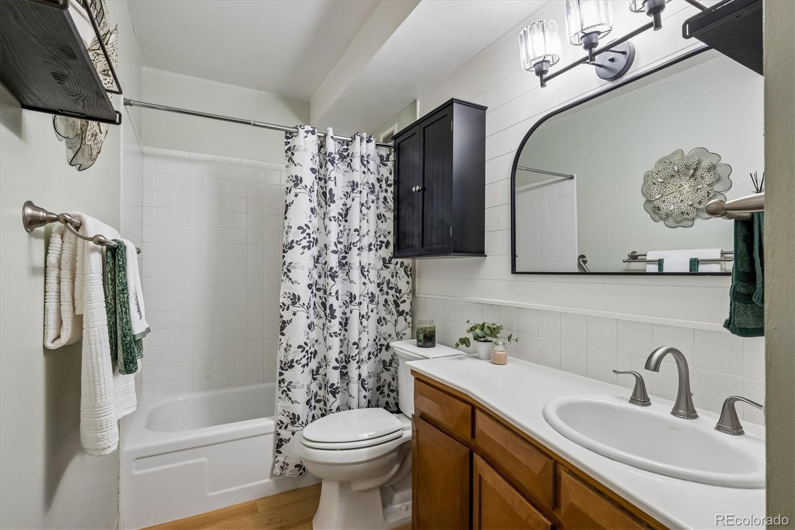 MLS Image #9 for 9360 e center avenue,denver, Colorado
