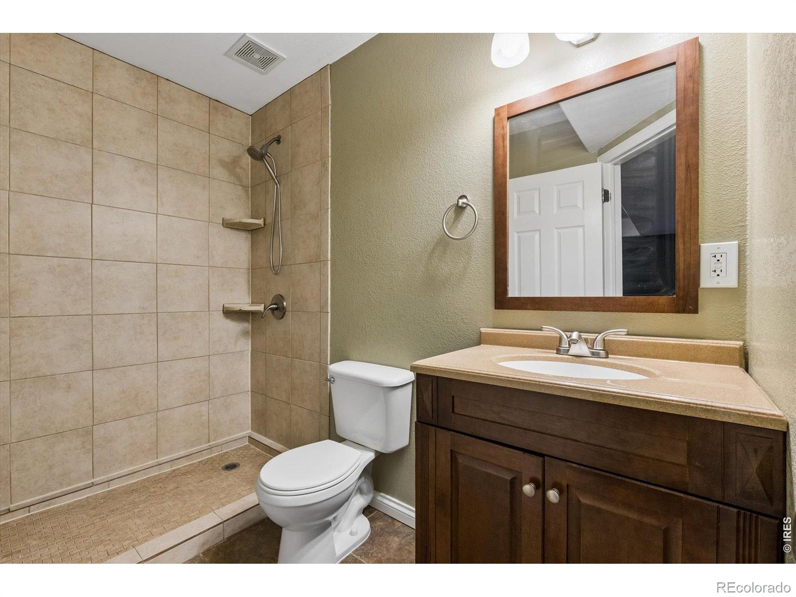 MLS Image #18 for 10220  echo circle,firestone, Colorado