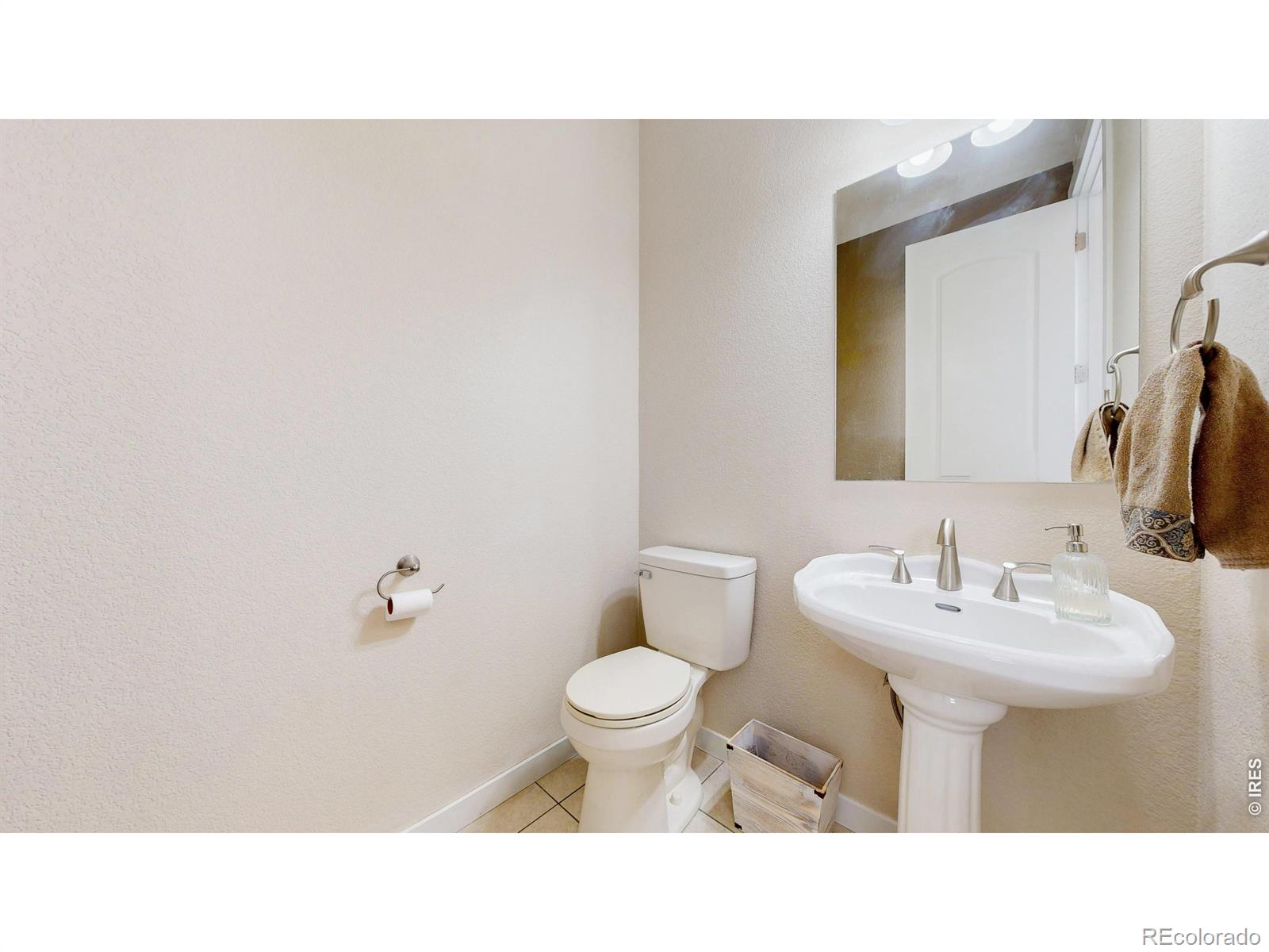 MLS Image #10 for 16485  burghley court,platteville, Colorado