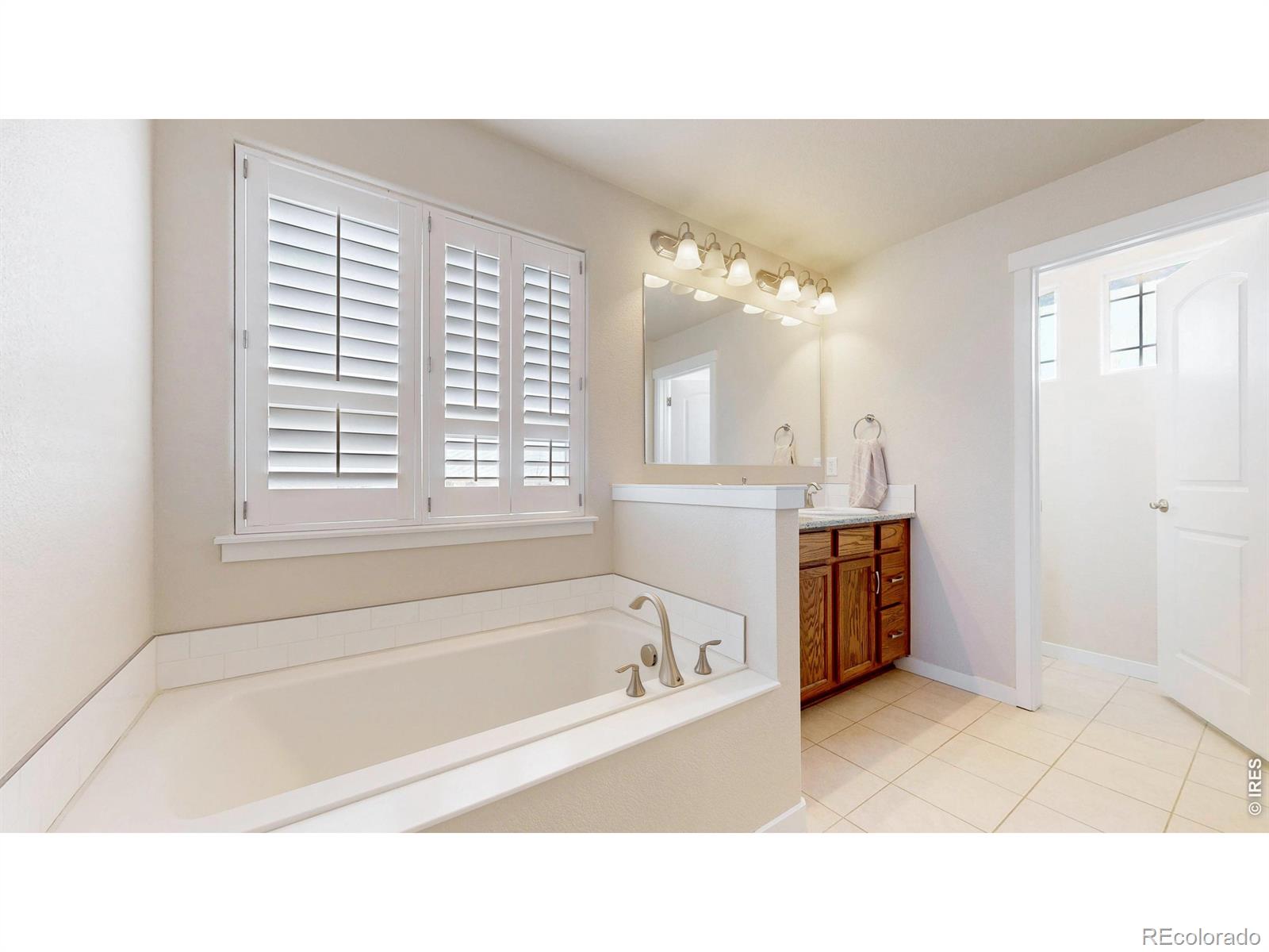 MLS Image #17 for 16485  burghley court,platteville, Colorado