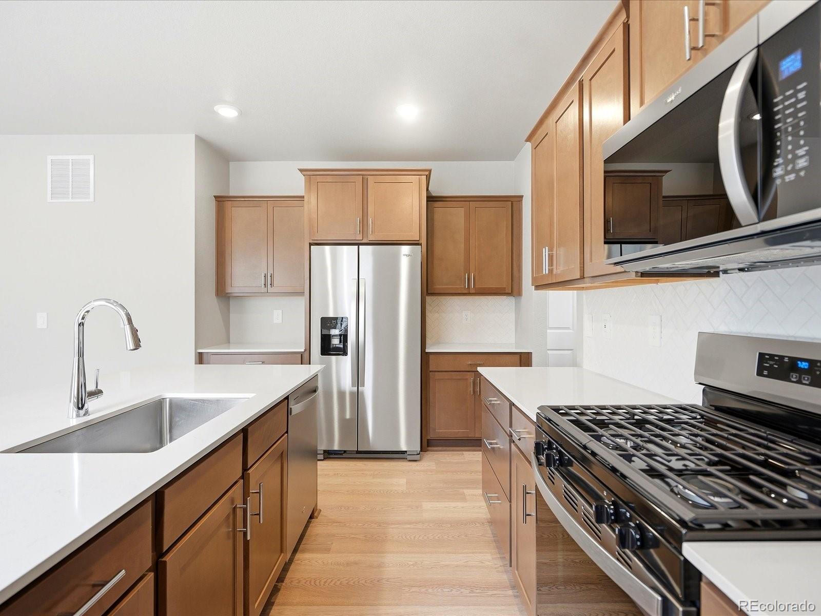 MLS Image #10 for 1660  yampa river drive,windsor, Colorado
