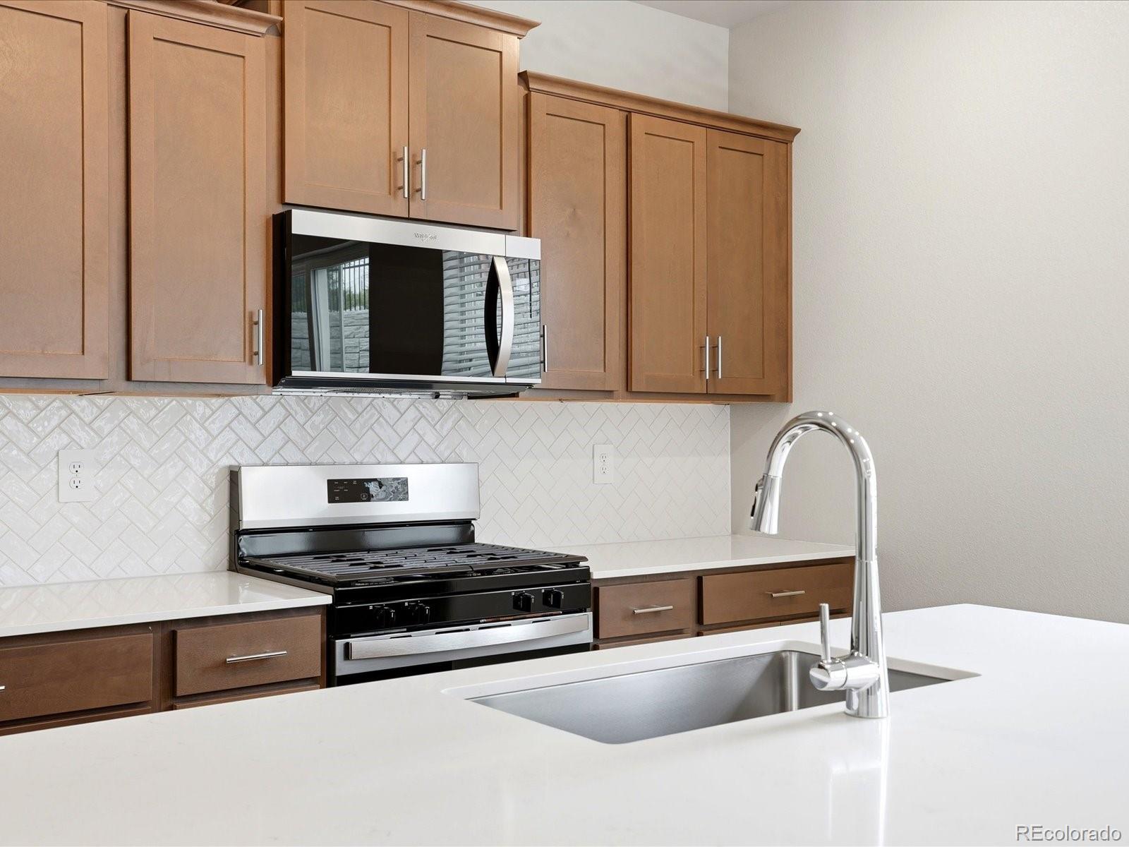 MLS Image #12 for 1660  yampa river drive,windsor, Colorado