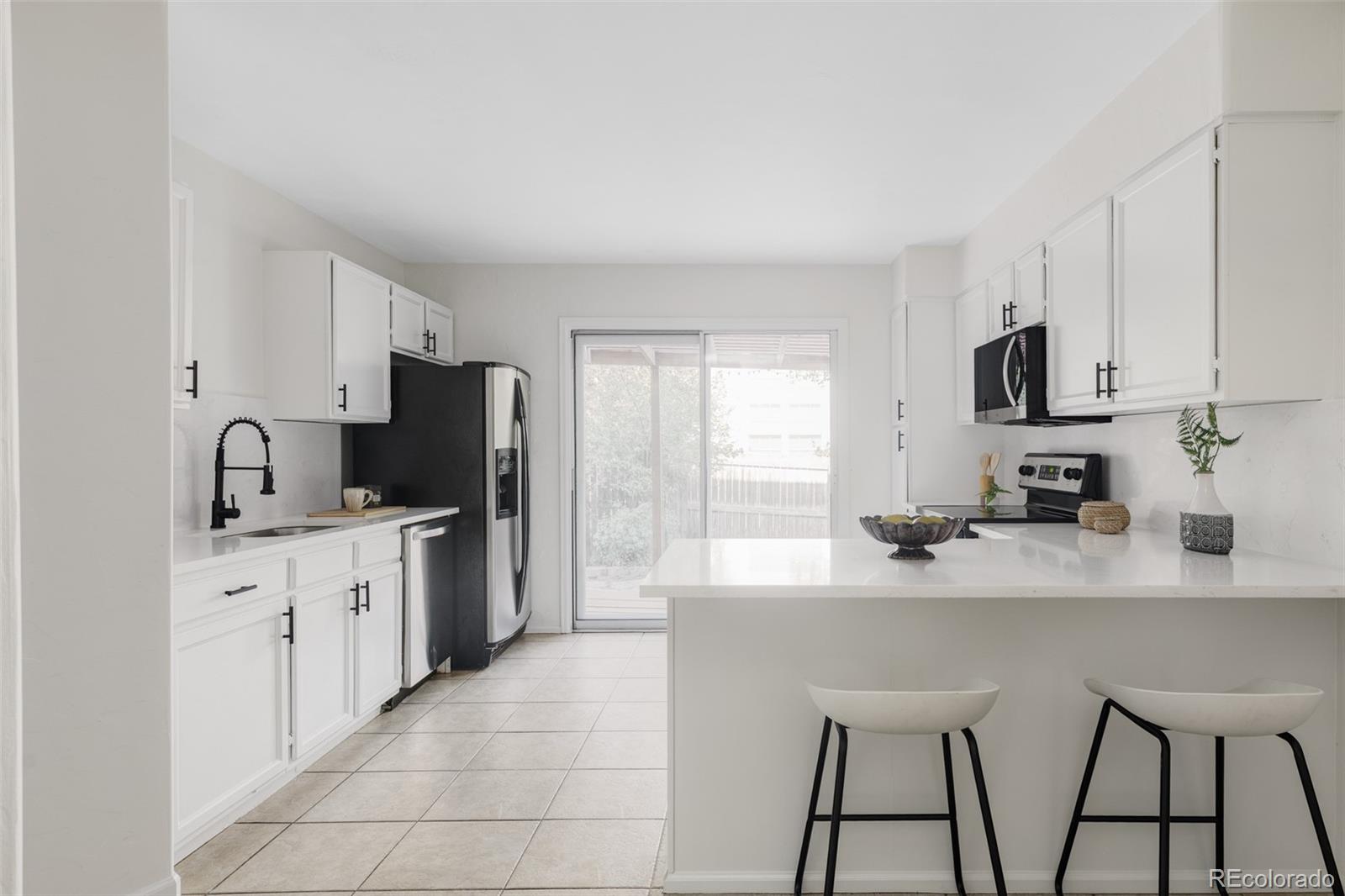 MLS Image #11 for 1562 s spruce street,denver, Colorado