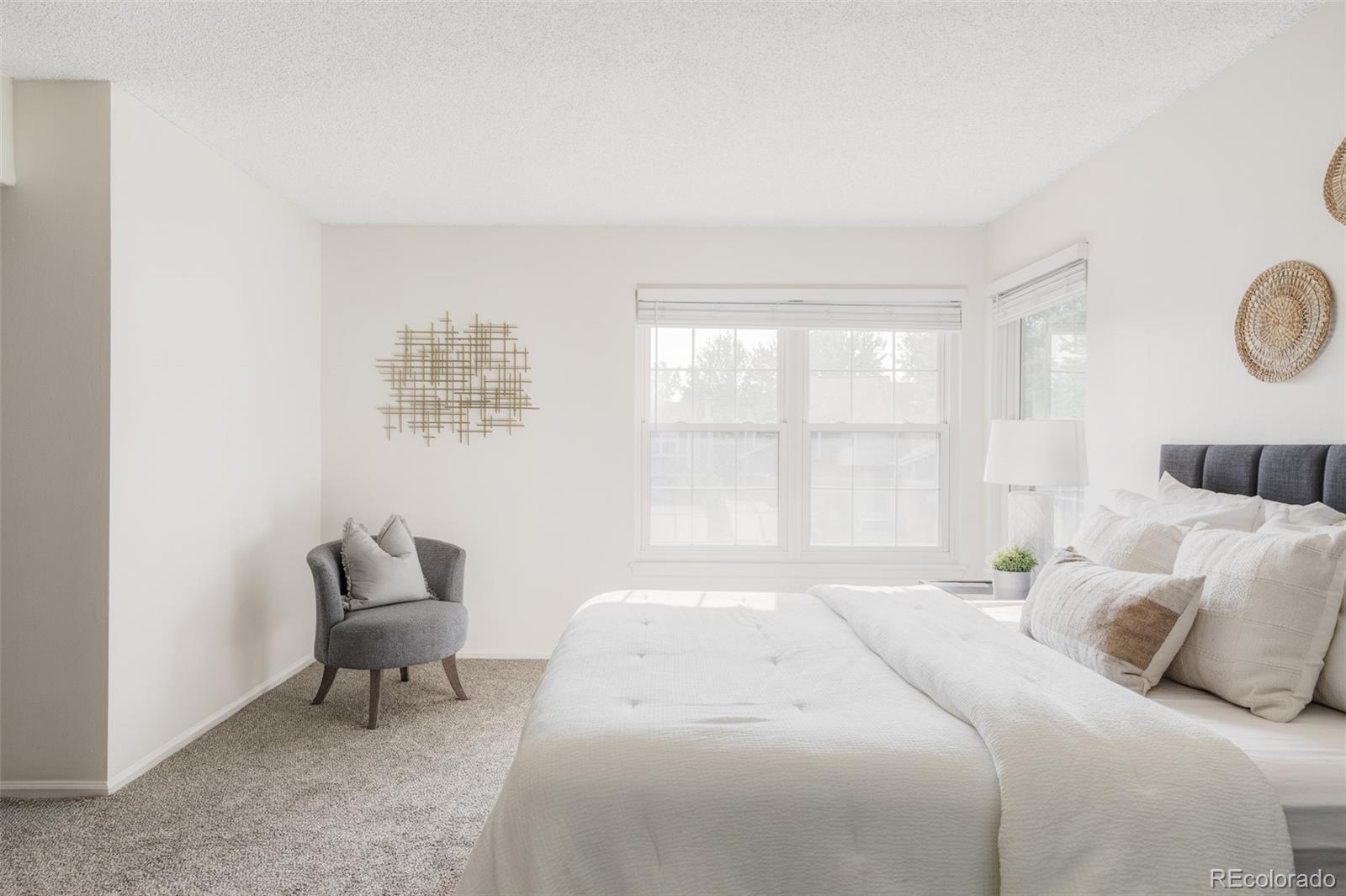 MLS Image #16 for 1562 s spruce street,denver, Colorado
