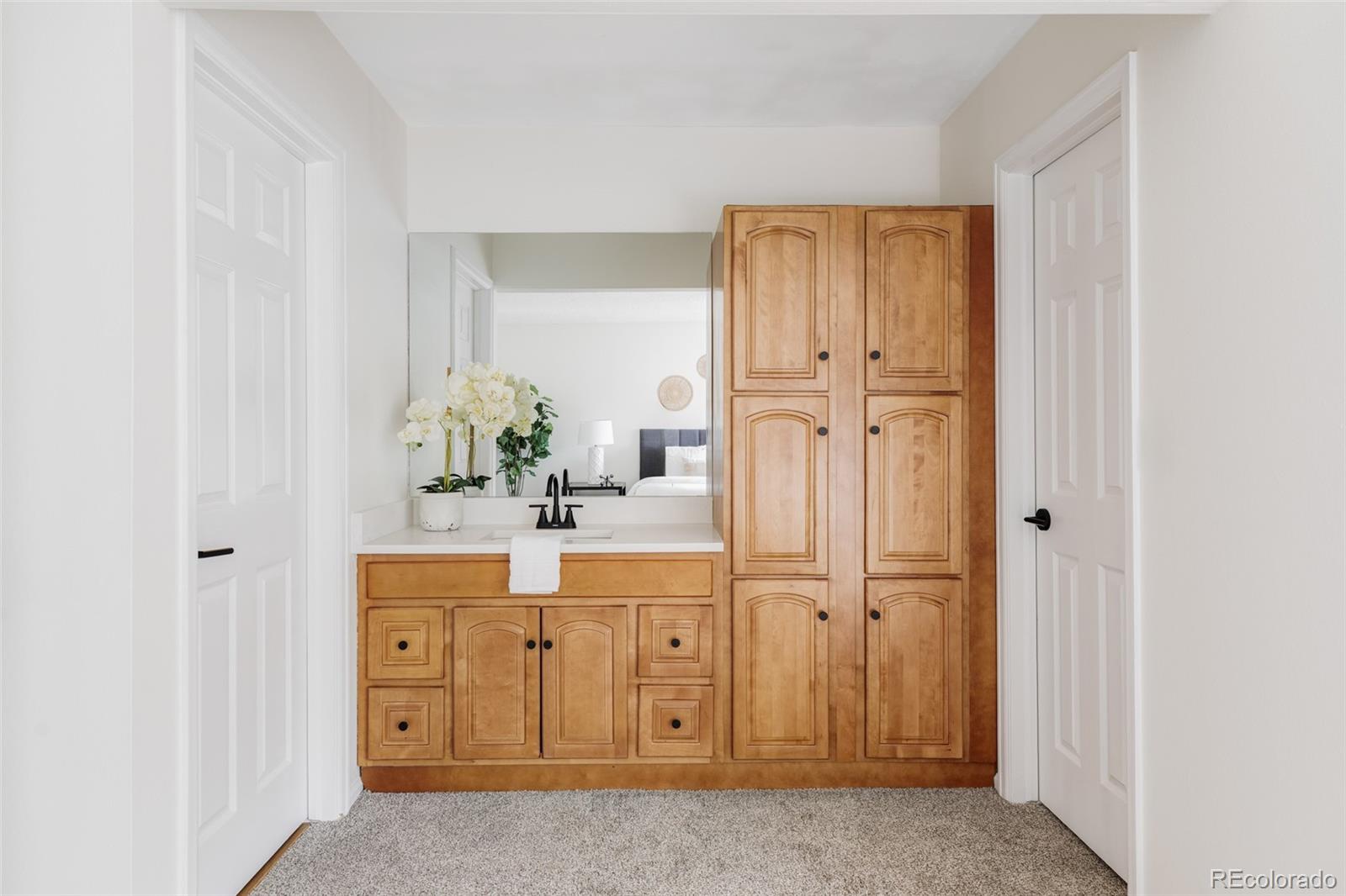 MLS Image #19 for 1562 s spruce street,denver, Colorado