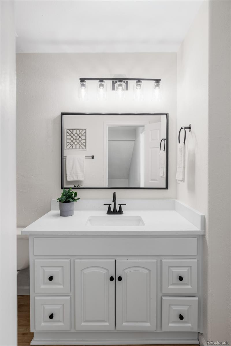 MLS Image #20 for 1562 s spruce street,denver, Colorado