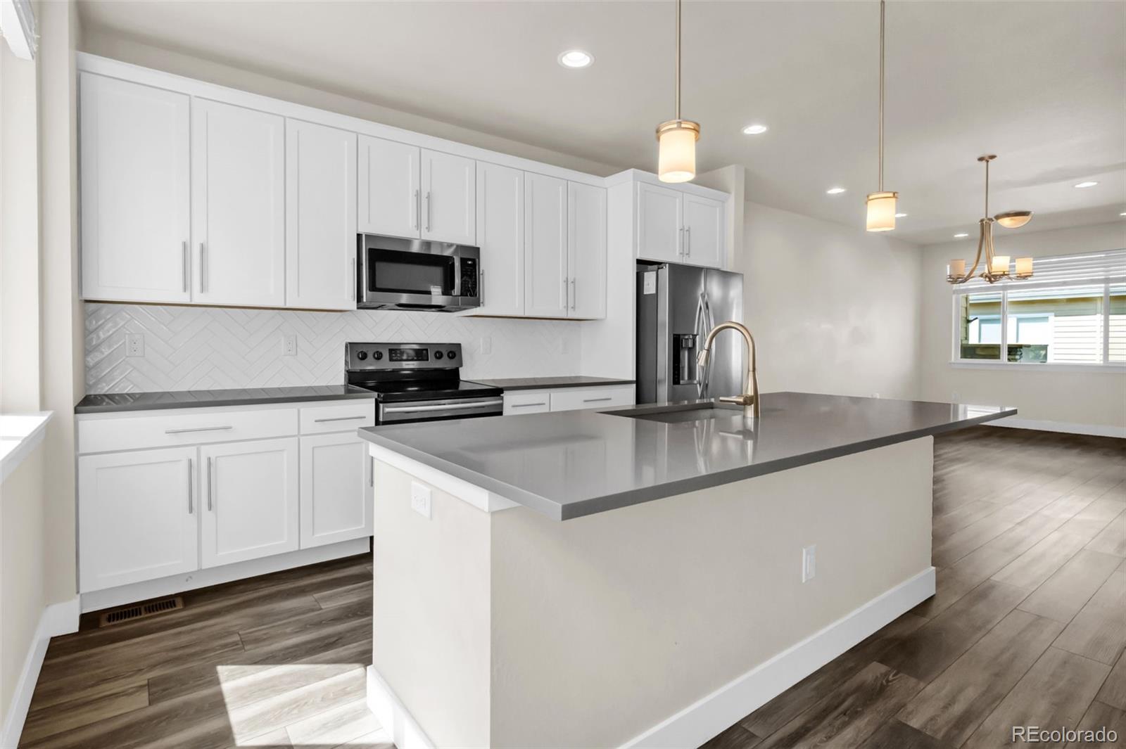MLS Image #10 for 6741 s tempe court,aurora, Colorado