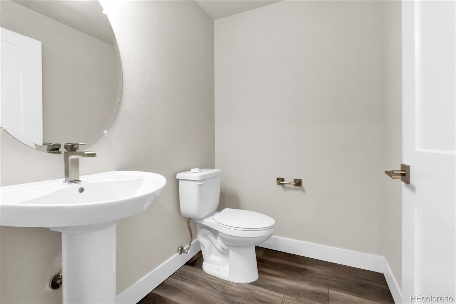 MLS Image #4 for 6741 s tempe court,aurora, Colorado