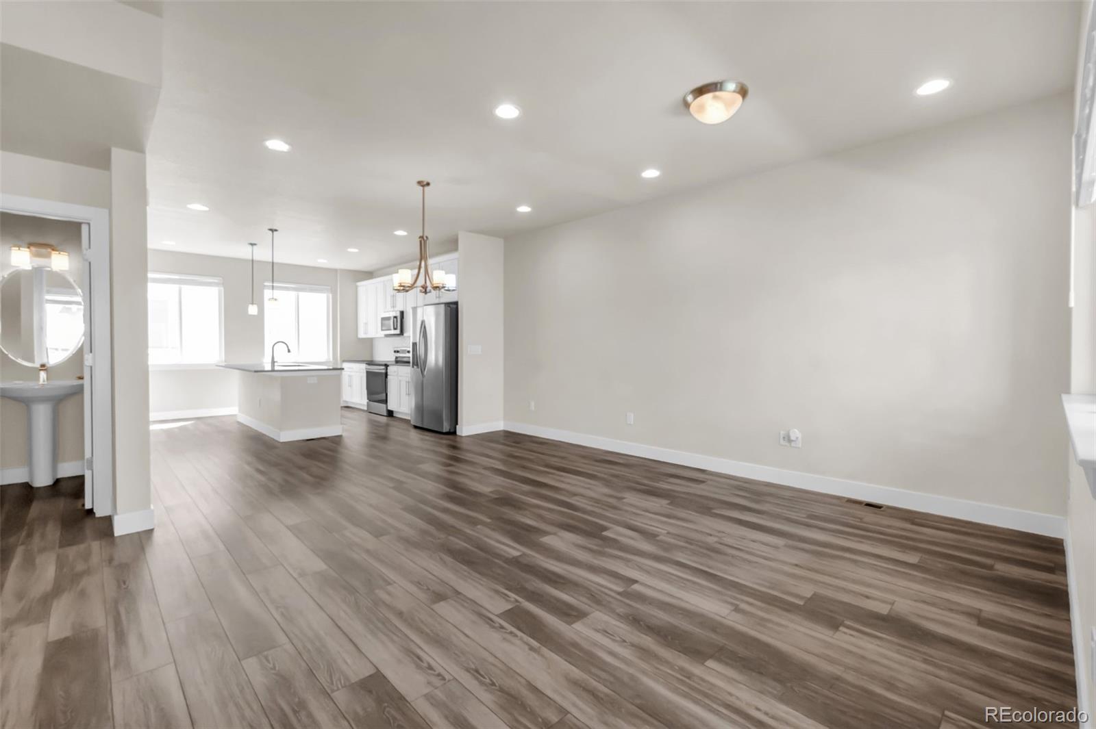 MLS Image #7 for 6741 s tempe court,aurora, Colorado