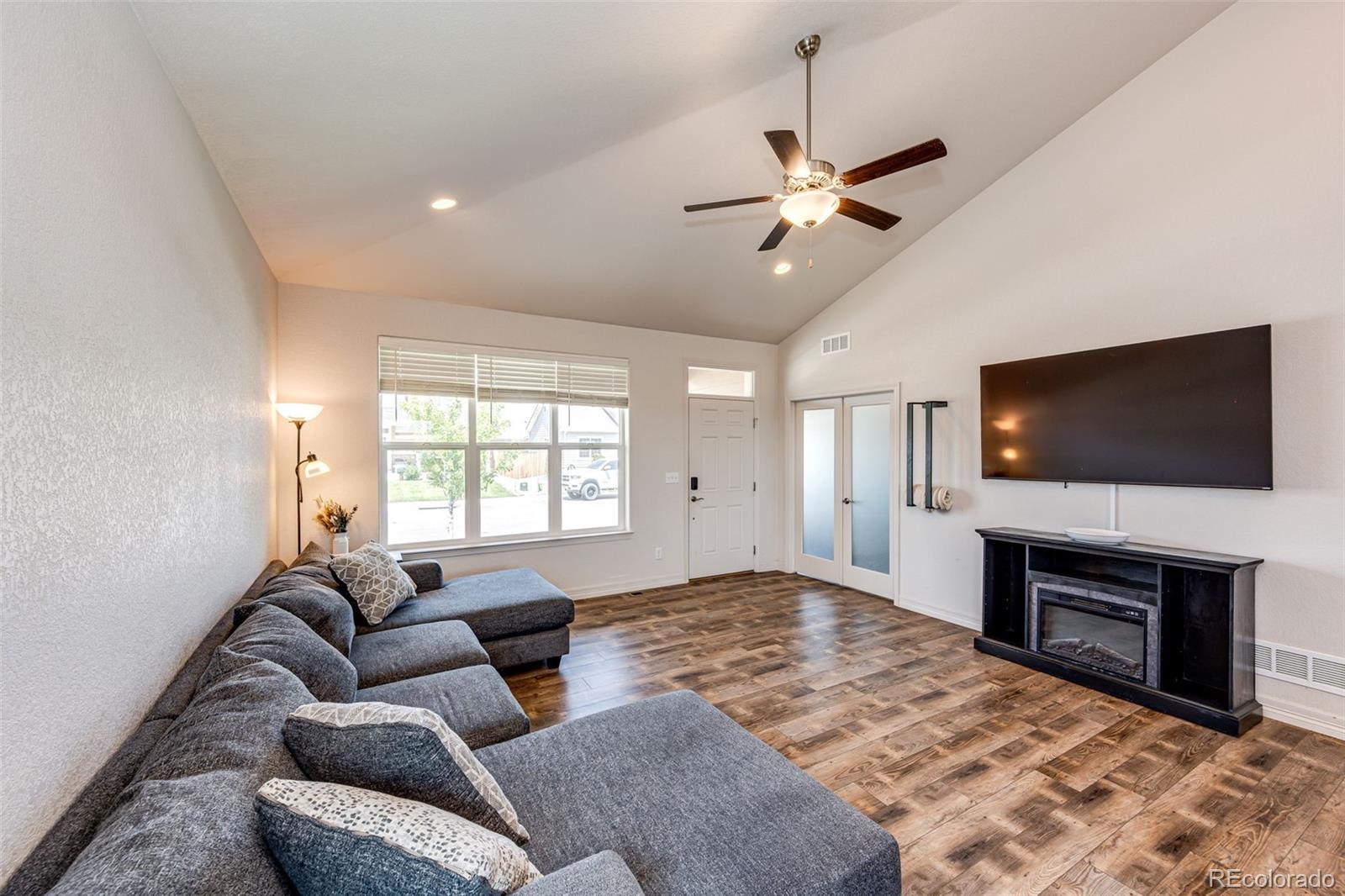 MLS Image #2 for 56428 e 22nd place,strasburg, Colorado