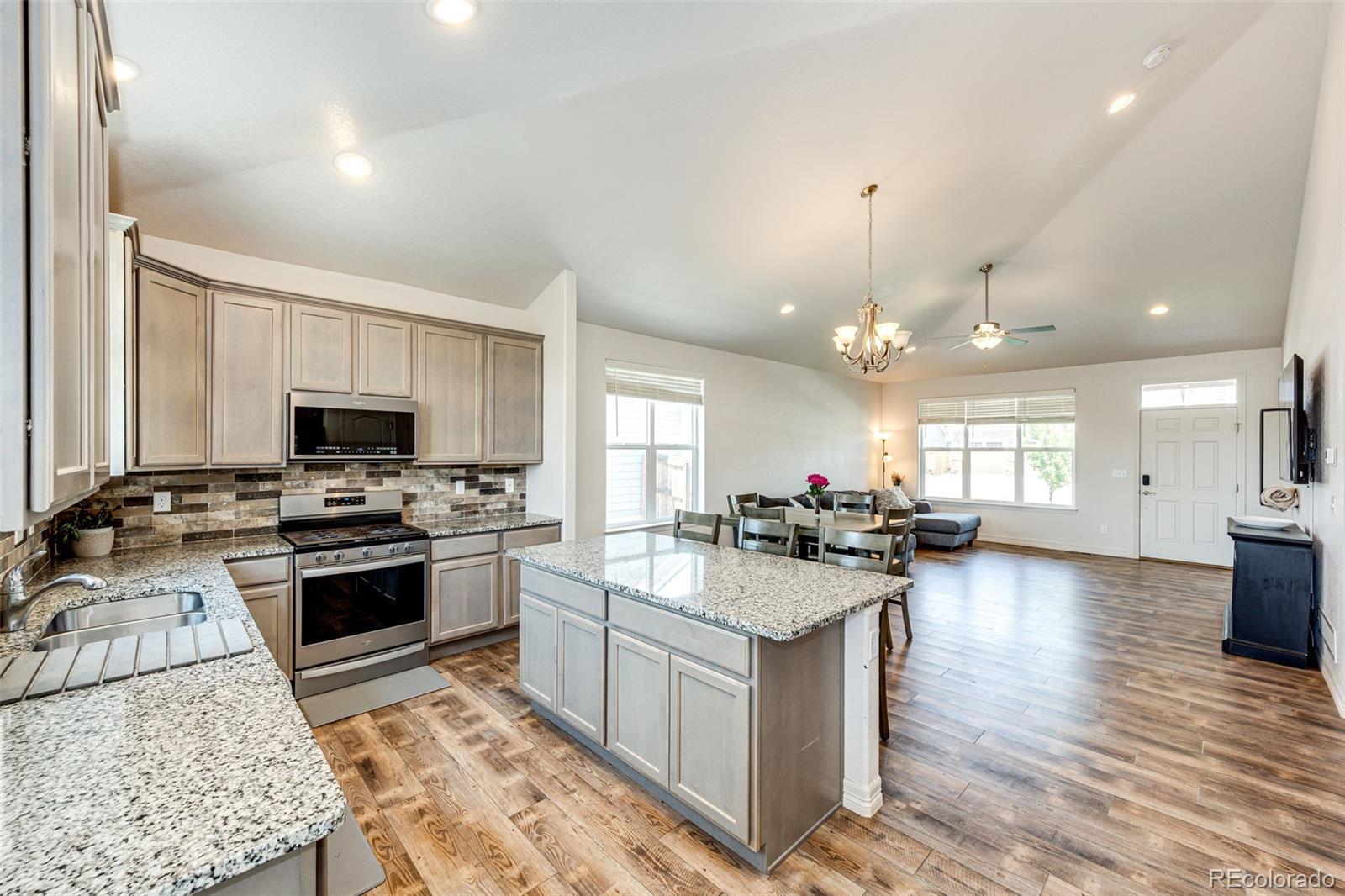 MLS Image #6 for 56428 e 22nd place,strasburg, Colorado