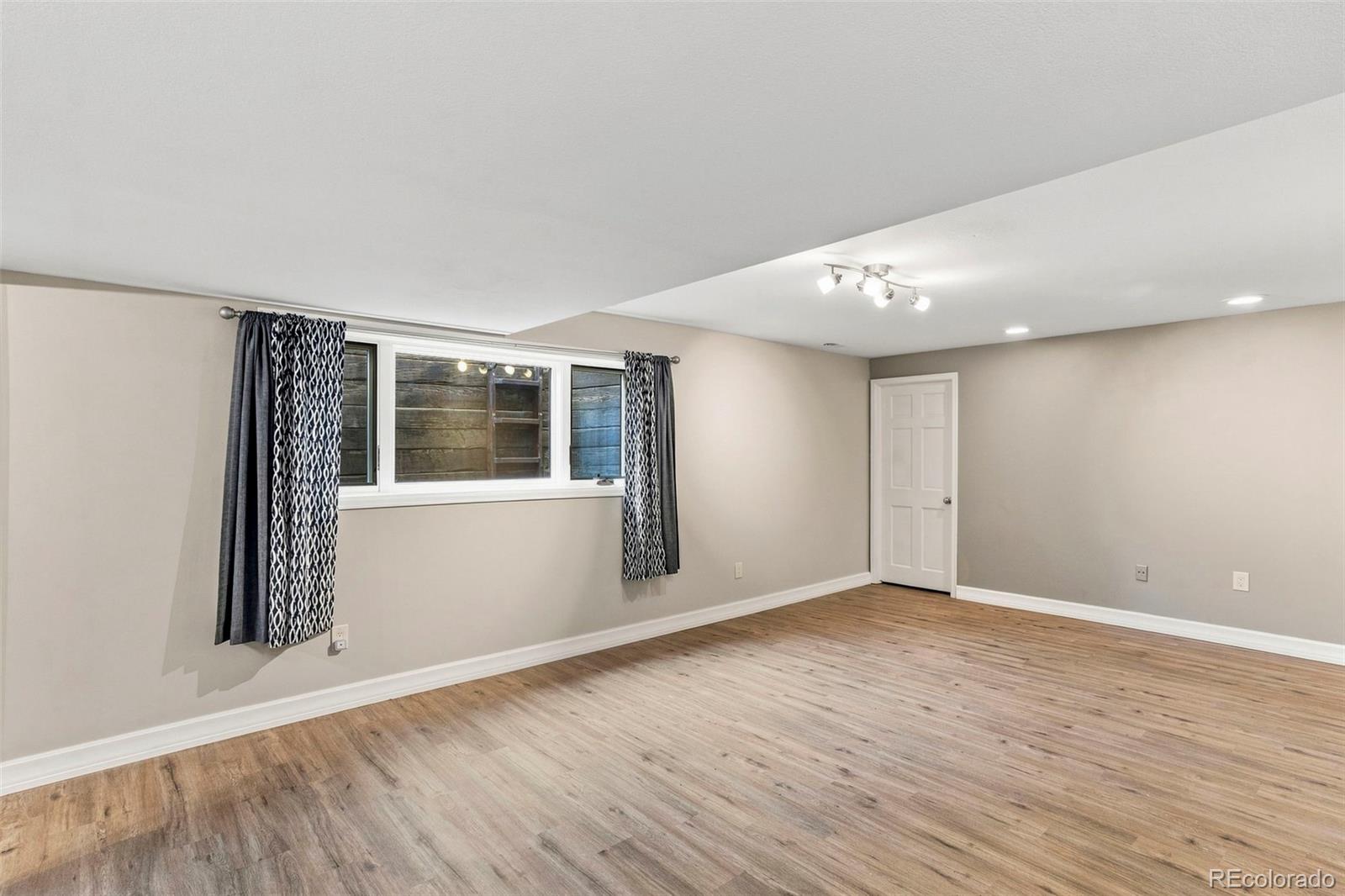 MLS Image #39 for 737  count pourtales drive,colorado springs, Colorado