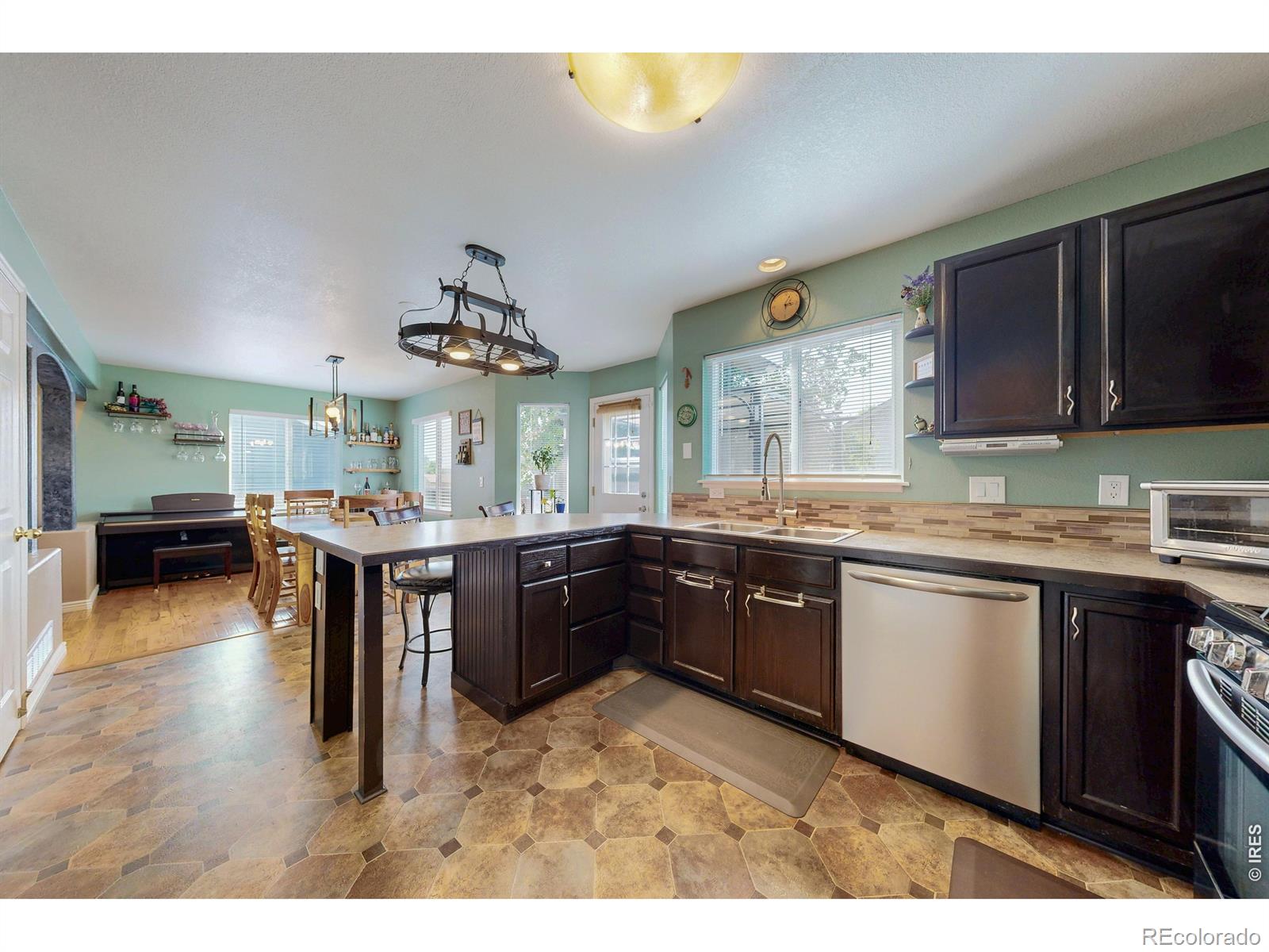 MLS Image #12 for 3173  50th avenue,greeley, Colorado