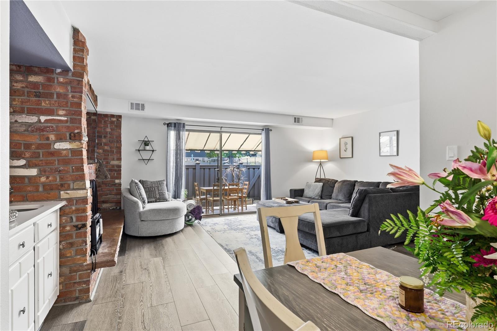 MLS Image #12 for 3536 s ivanhoe street,denver, Colorado