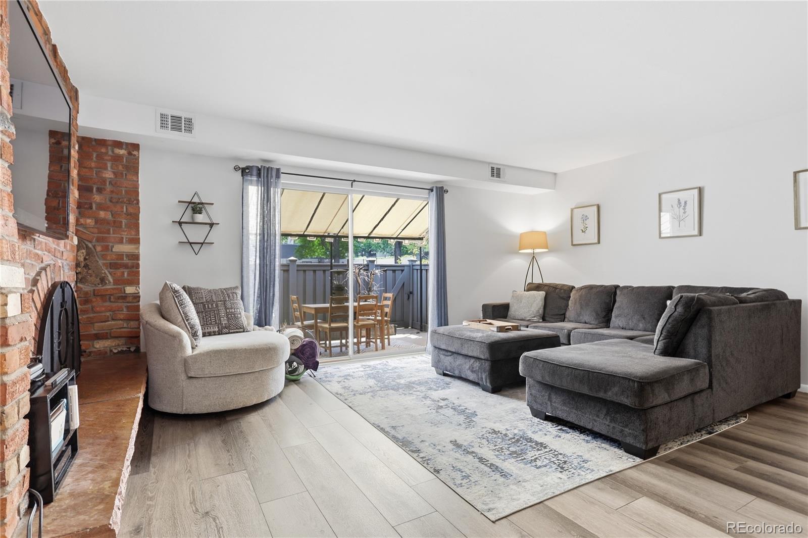 MLS Image #15 for 3536 s ivanhoe street,denver, Colorado