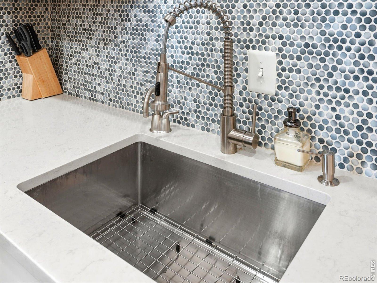MLS Image #6 for 807 e 14th avenue,denver, Colorado