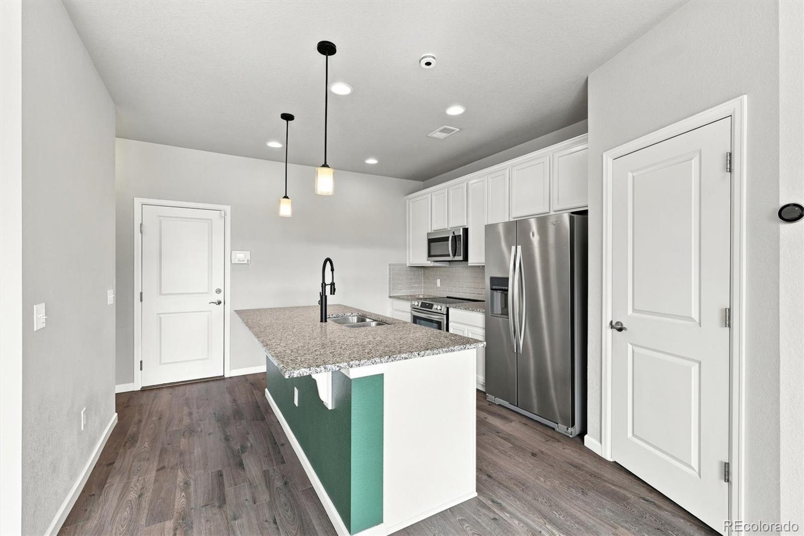 MLS Image #11 for 15446 w 64th loop,arvada, Colorado
