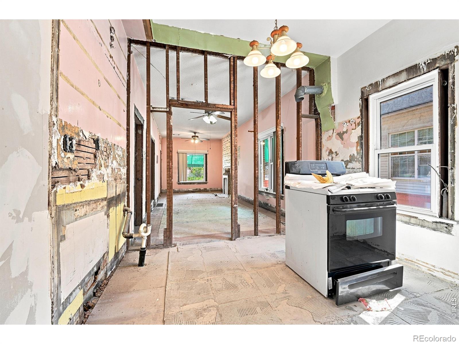 MLS Image #9 for 2421 w 38th avenue,denver, Colorado