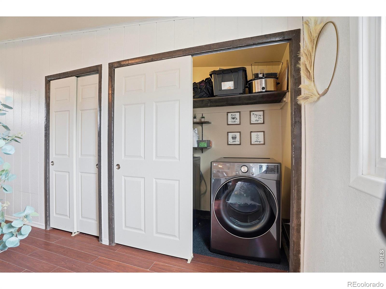 MLS Image #10 for 1654 s perry street,denver, Colorado