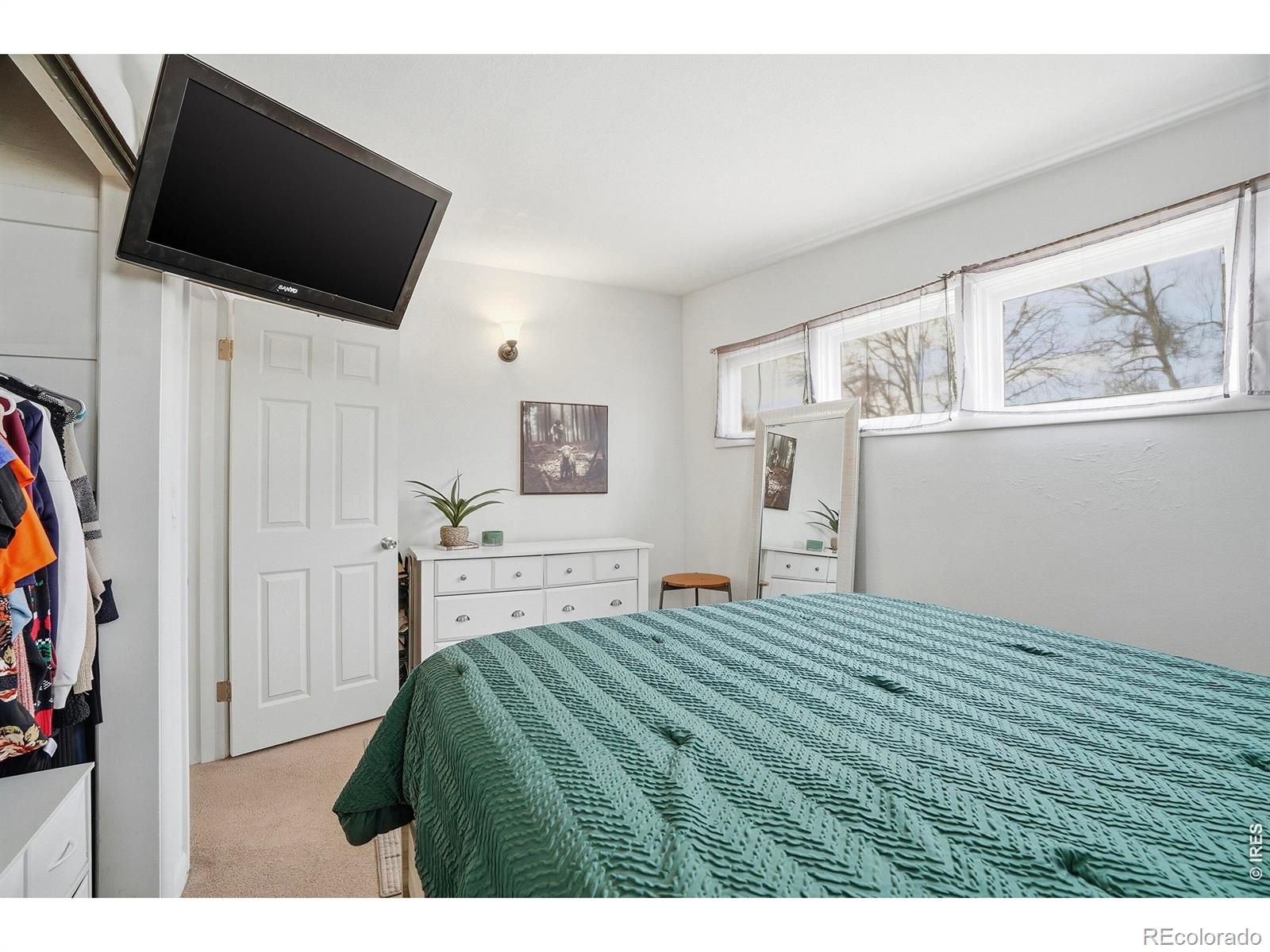 MLS Image #13 for 1654 s perry street,denver, Colorado
