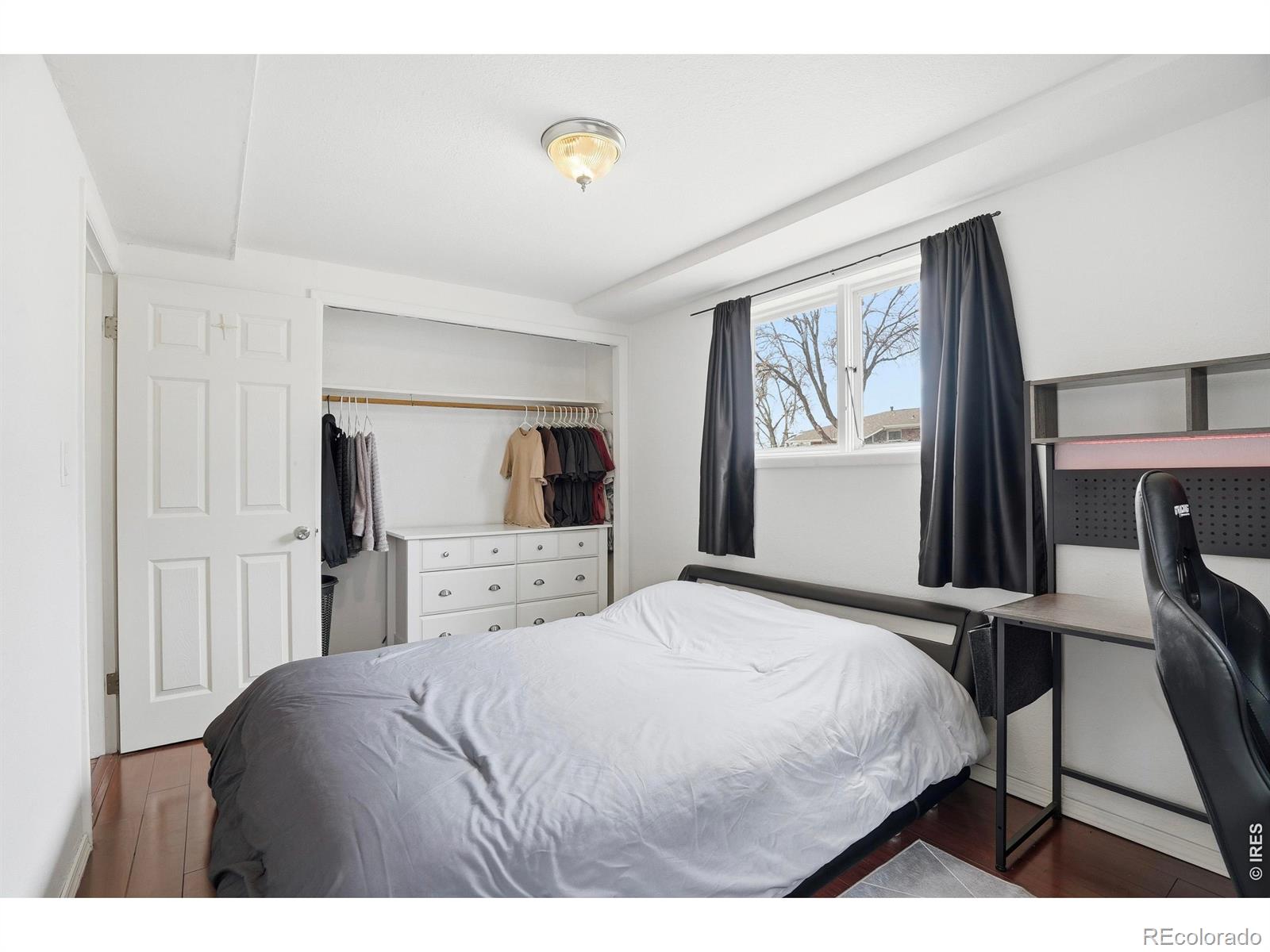 MLS Image #18 for 1654 s perry street,denver, Colorado