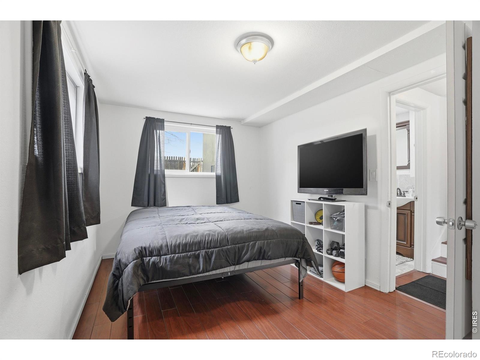 MLS Image #23 for 1654 s perry street,denver, Colorado