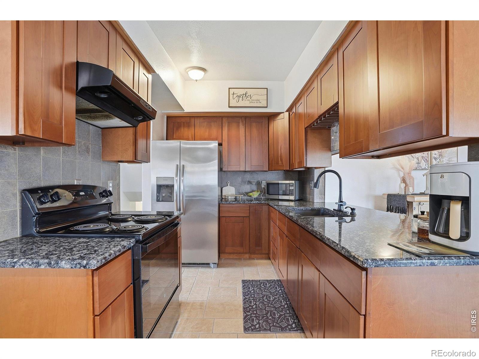 MLS Image #5 for 1654 s perry street,denver, Colorado