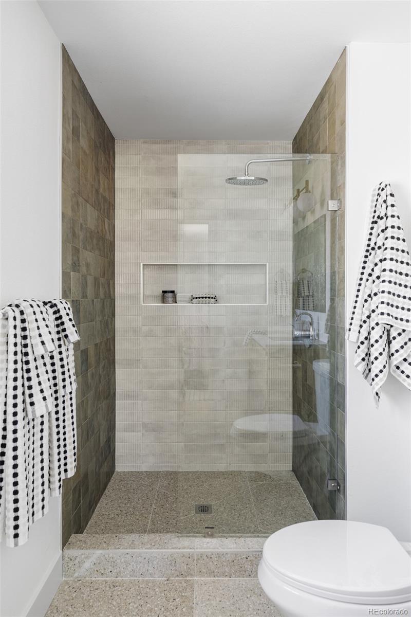MLS Image #10 for 2067 s yates street,denver, Colorado