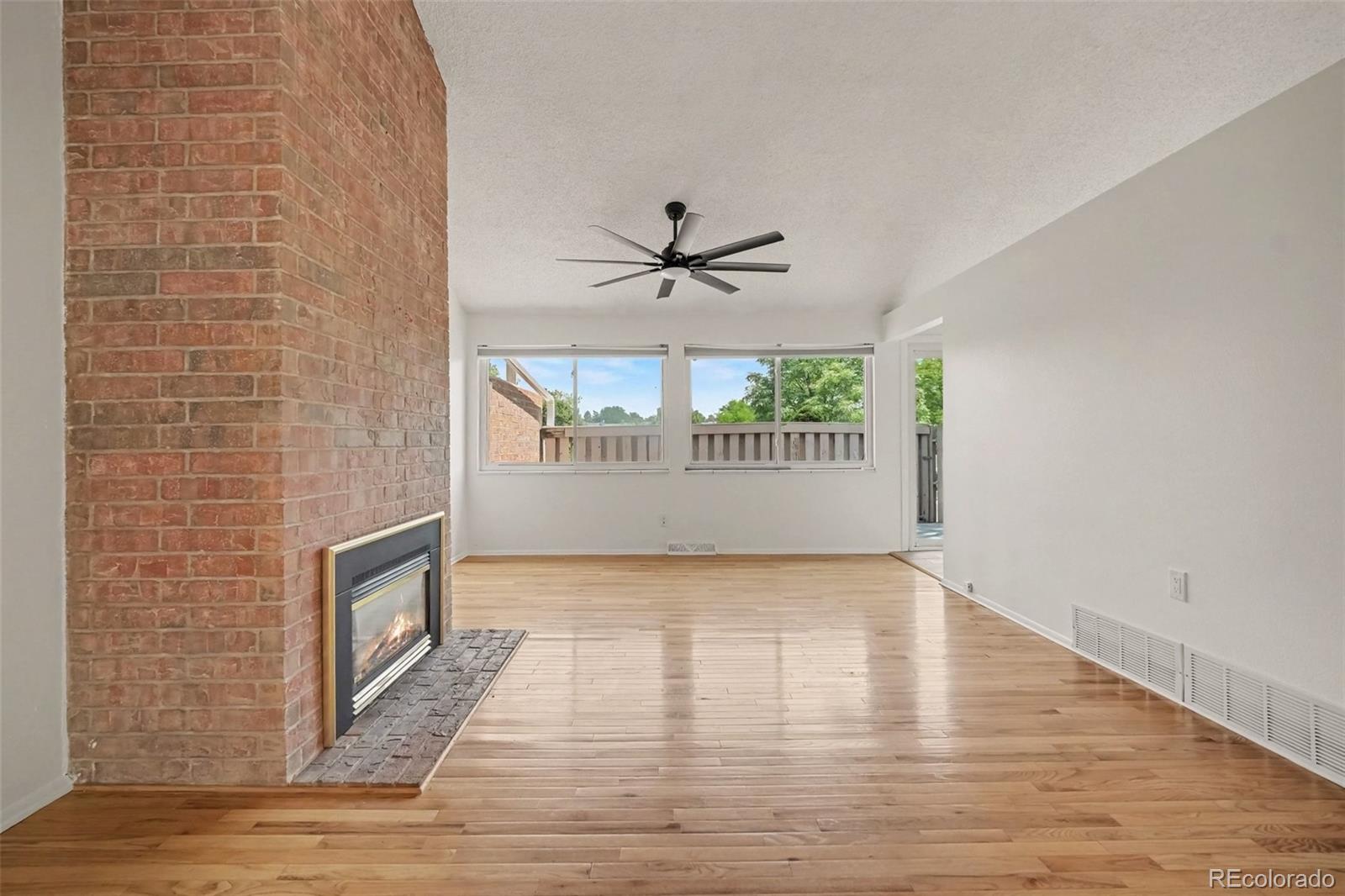 MLS Image #10 for 3395 s pontiac street,denver, Colorado