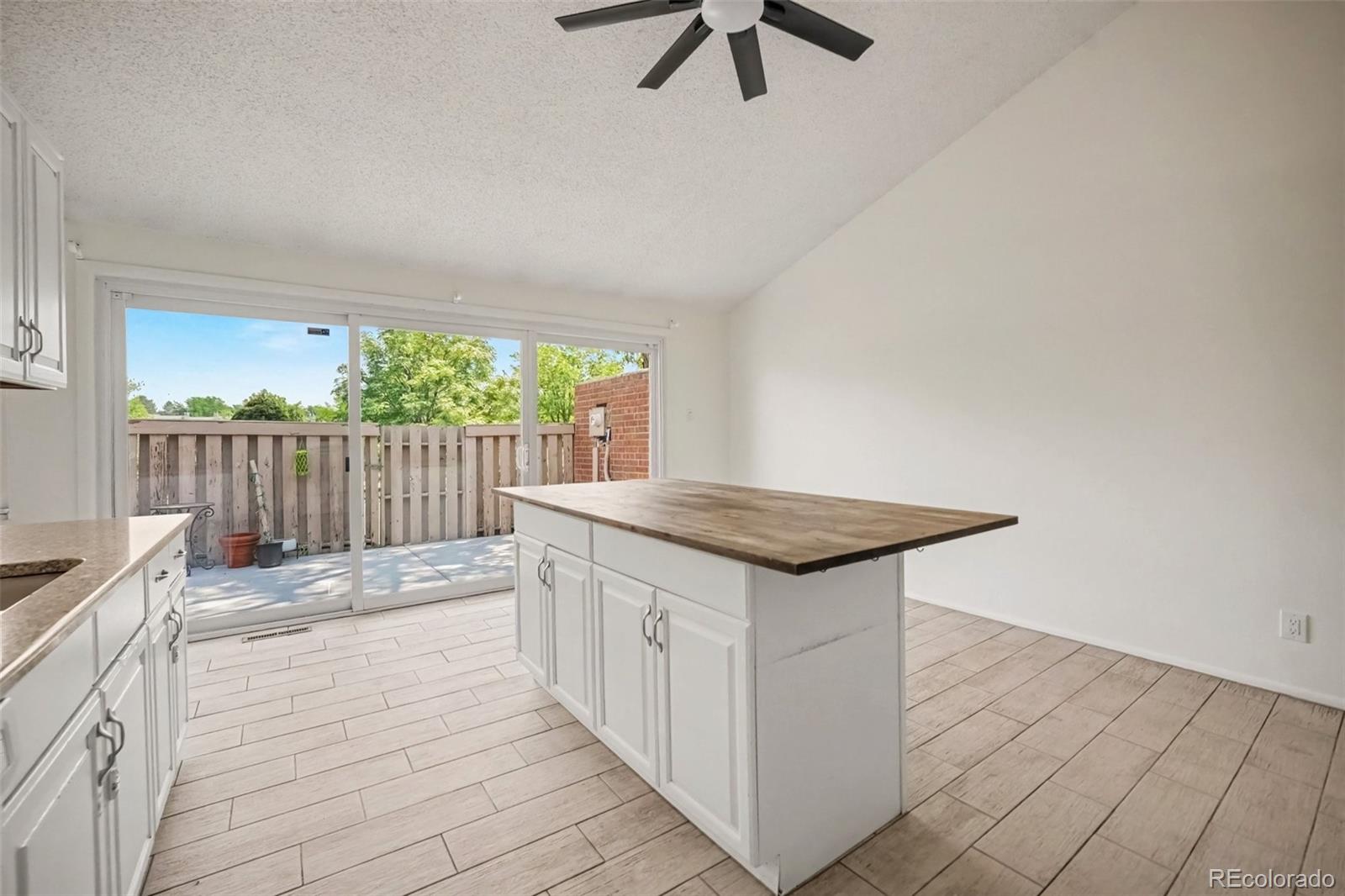 MLS Image #18 for 3395 s pontiac street,denver, Colorado