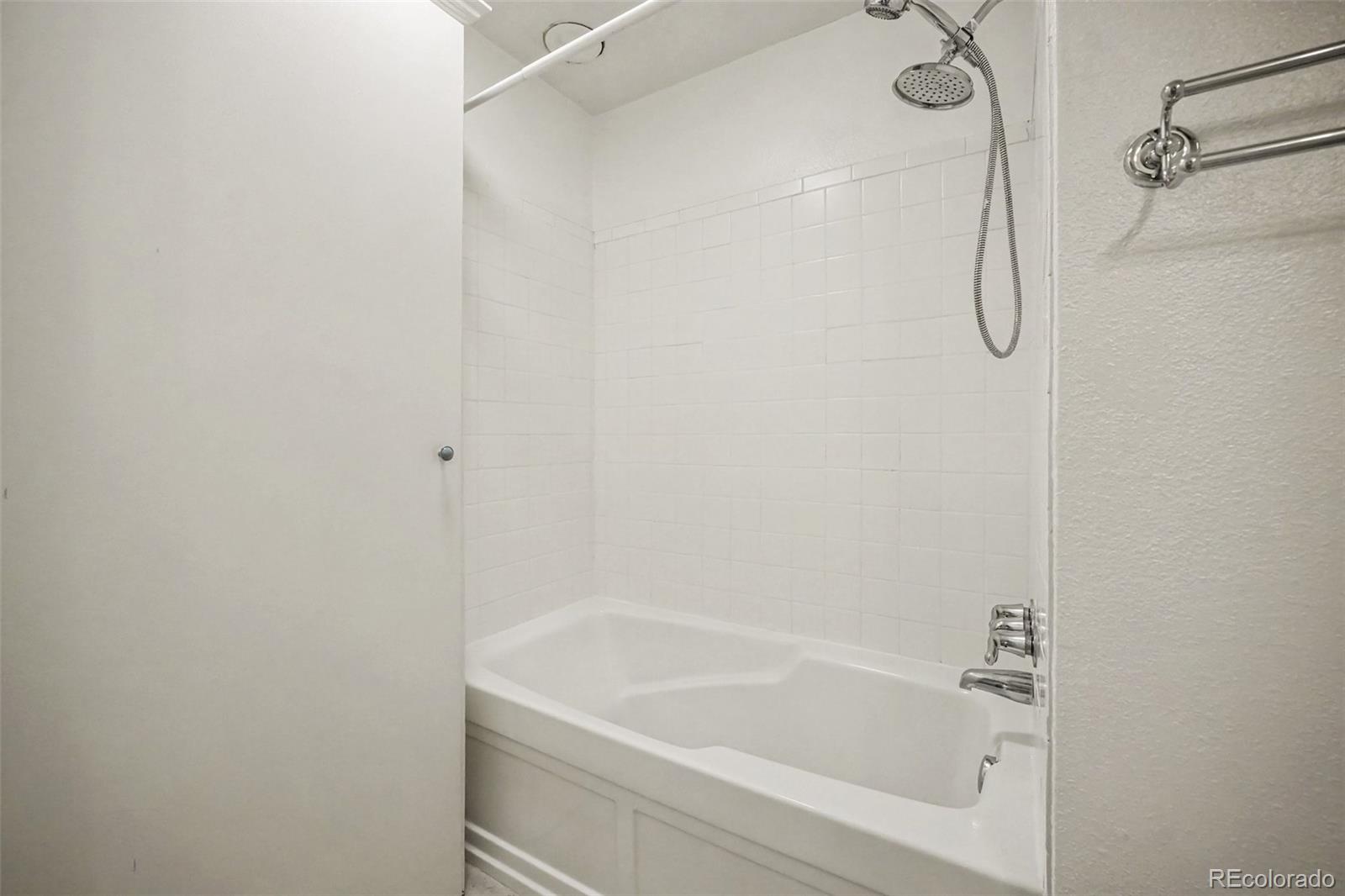 MLS Image #24 for 3395 s pontiac street,denver, Colorado
