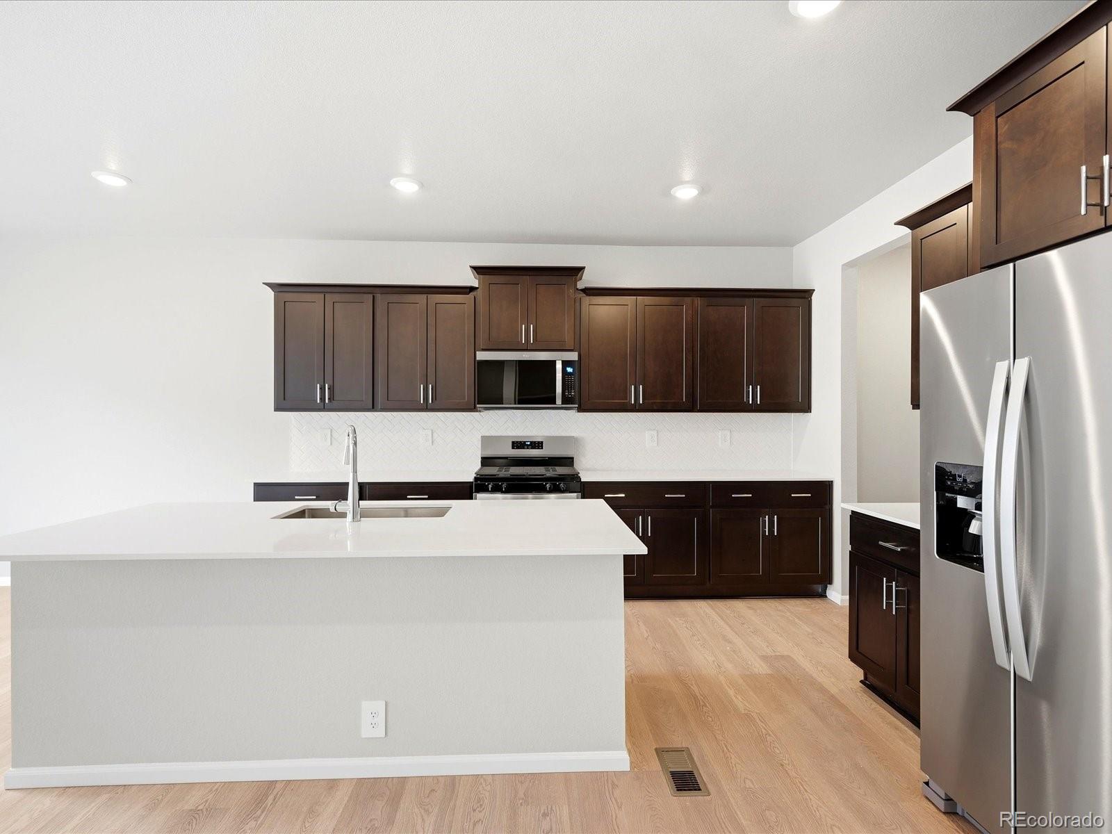 MLS Image #8 for 1648  yampa river drive,windsor, Colorado