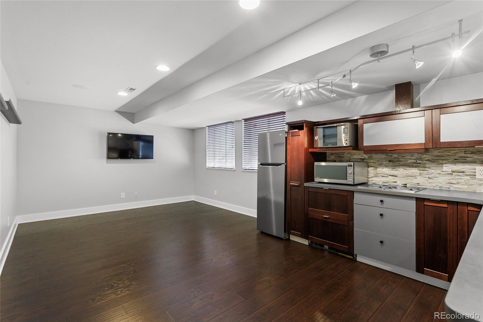 MLS Image #30 for 245  jackson street,denver, Colorado