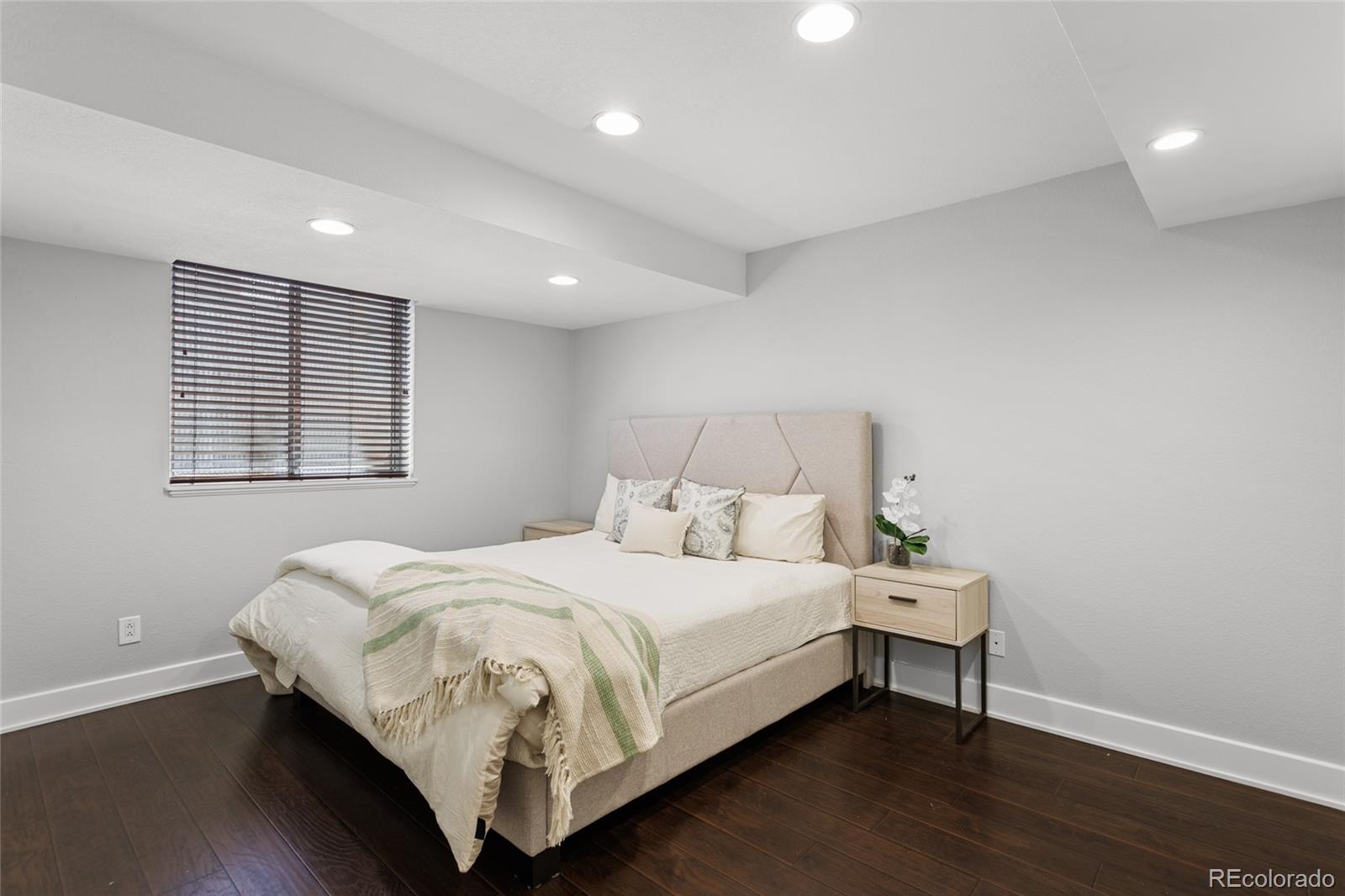 MLS Image #33 for 245  jackson street,denver, Colorado