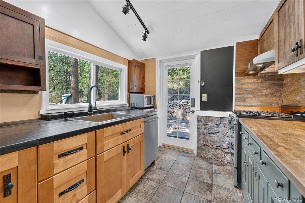 MLS Image #15 for 6501 s summer road,morrison, Colorado