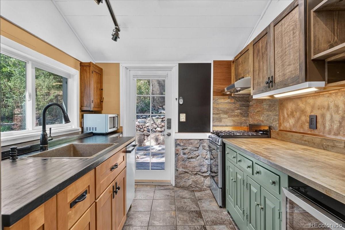 MLS Image #16 for 6501 s summer road,morrison, Colorado